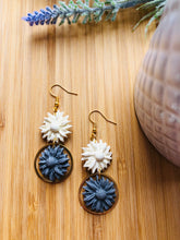 Cargar imagen en el visor de la galería, YinYang Flowers