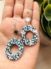 Cargar imagen en el visor de la galería, Crystal Rings