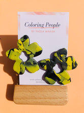 Cargar imagen en el visor de la galería, Jungle Flower
