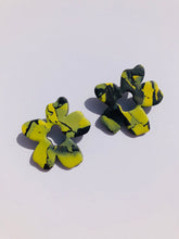 Cargar imagen en el visor de la galería, Jungle Flower
